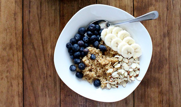 Blueberry Quinoa Breakfast Bowl Idea